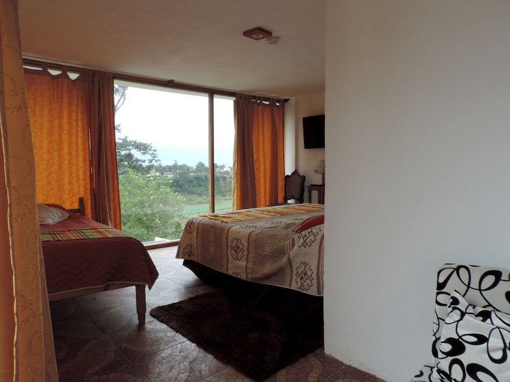 Hostal Colibrí Aeropuerto - Hostel Room 4