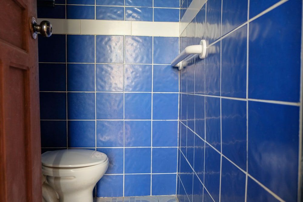 Hostal Colibrí Aeropuerto - Hostel Double Room, Pool View 4