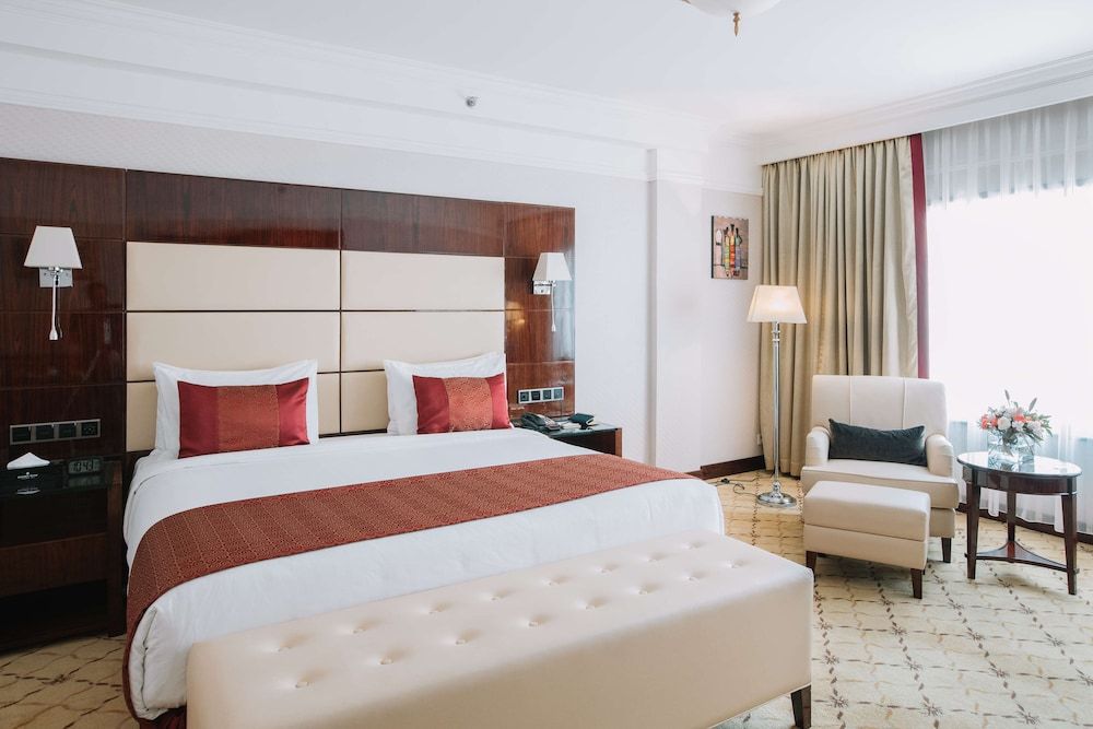 Golden Tulip Addis Ababa Deluxe Room, 1 King Bed 6