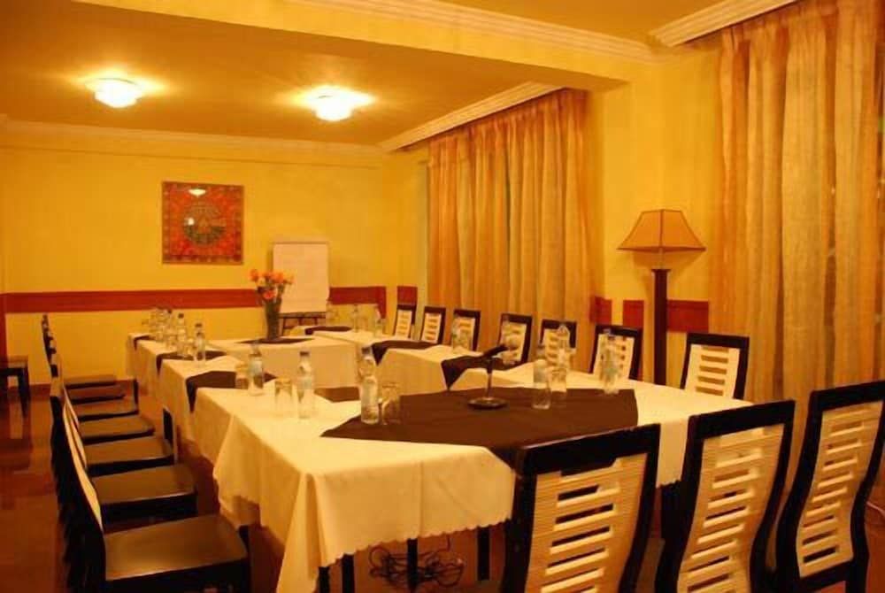 undefined Adot Tina Hotel 8
