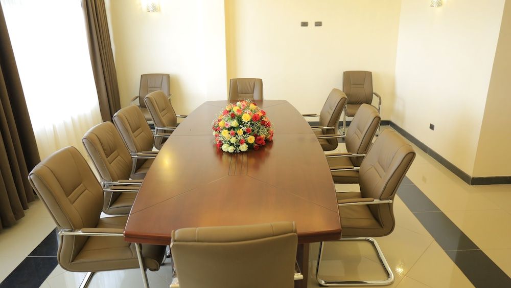 undefined Berlottue Hotel 6