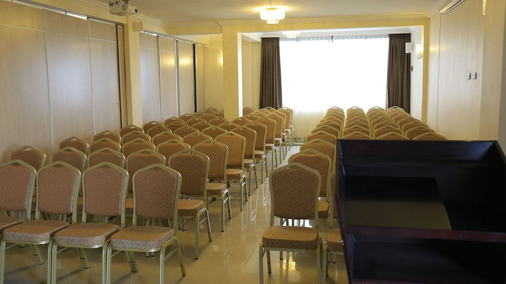 undefined Berlottue Hotel 7