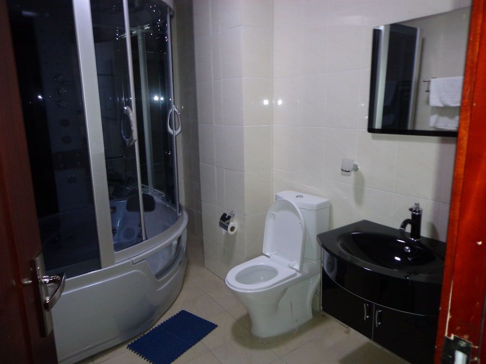 undefined Helzer Inn 5