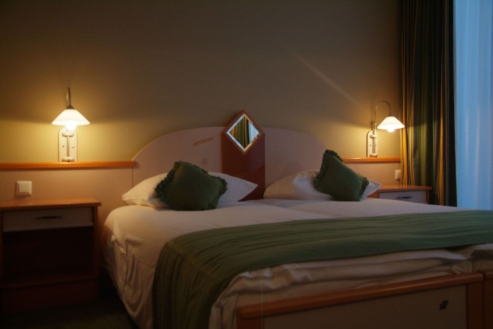 Blue Nile Resort Standard Room, Lake View (With Extra Bed) 3