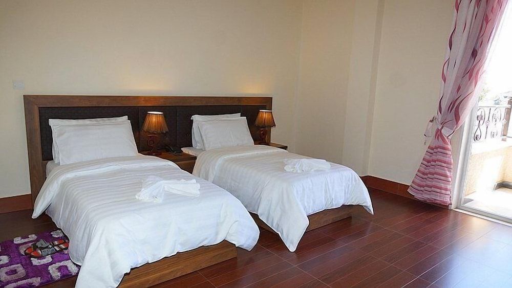 undefined Gentle Hotel 5