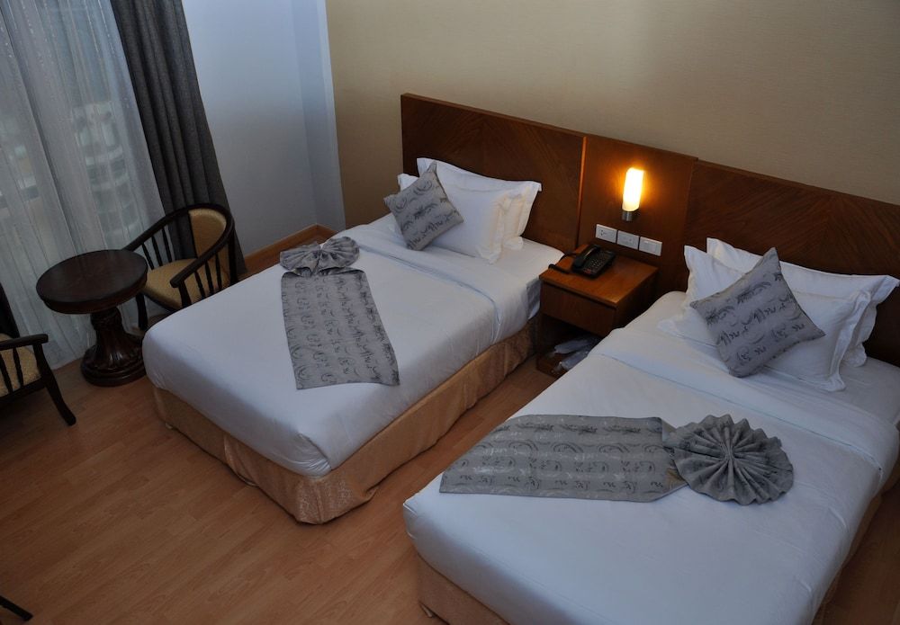 Azzeman Hotel Twin Room