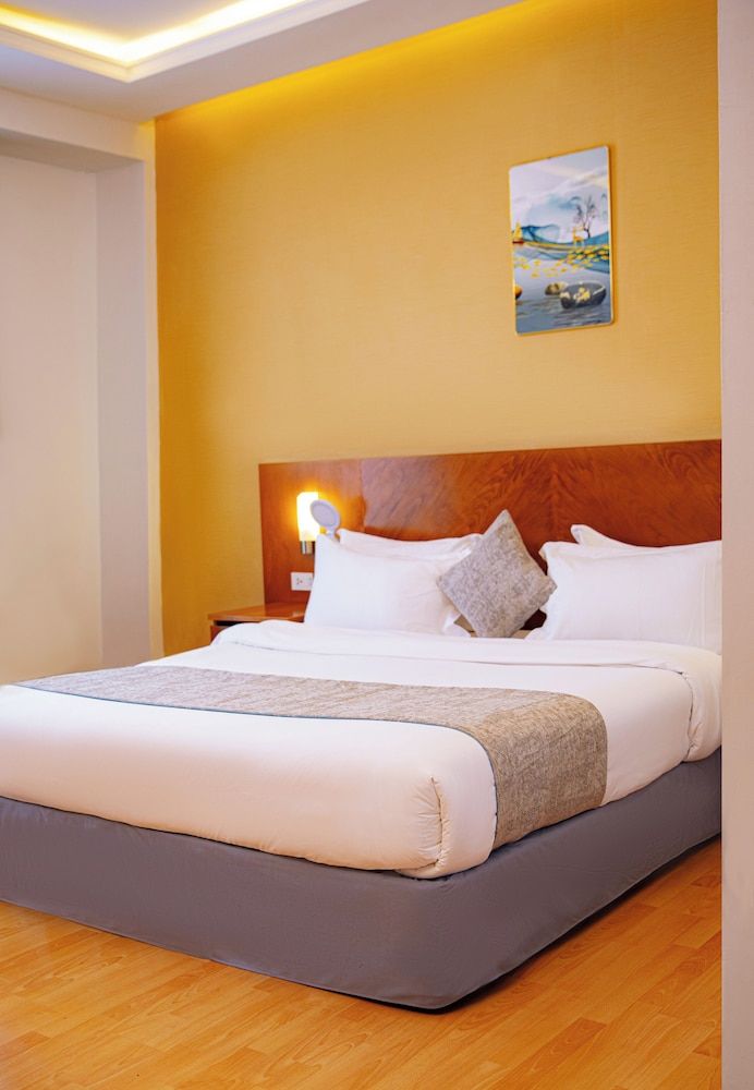 undefined Azzeman Hotel