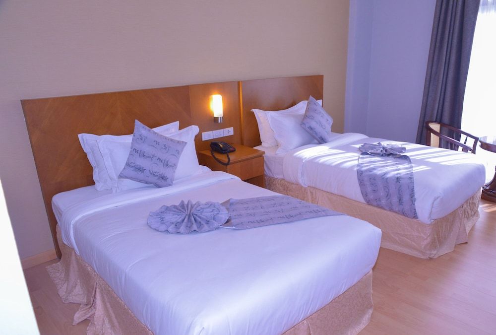 Azzeman Hotel Twin Room 3