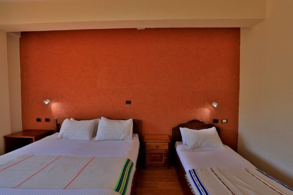 Harbe Hotel Single Room