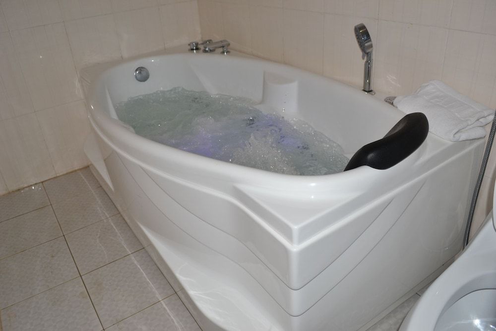 BenMas Hotel Executive Twin Room, 2 Twin Beds, Terrace 3