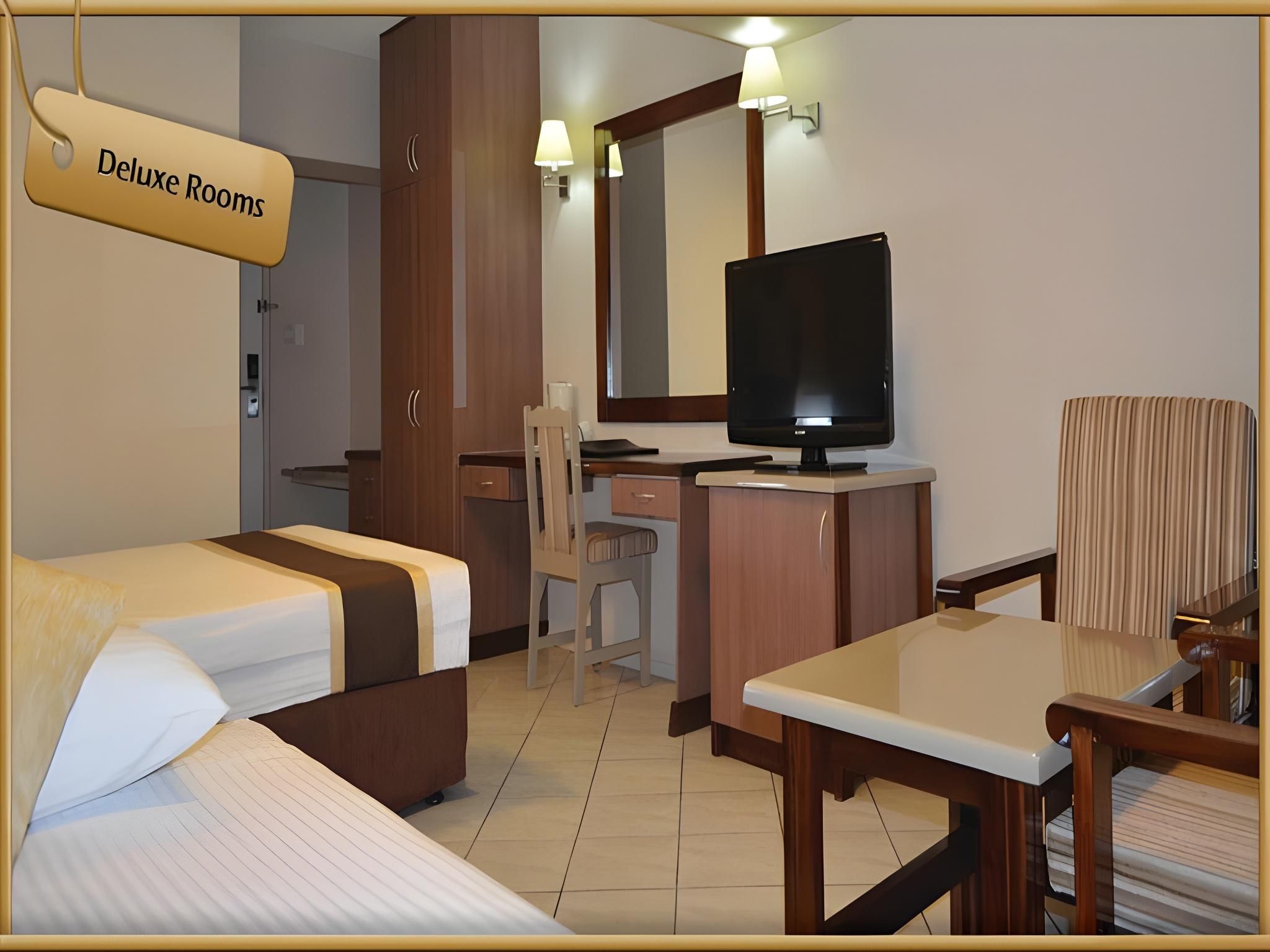 Peninsula International Hotel Deluxe Room