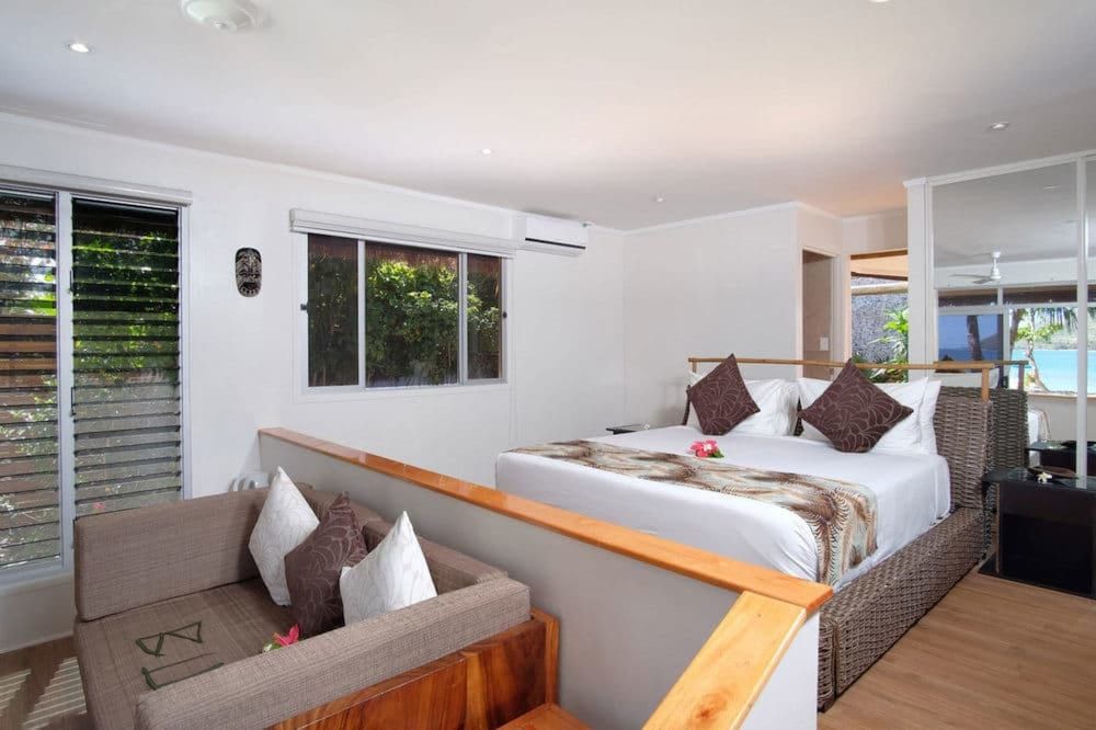 Superior Villa, Jetted Tub (Interconnecting rooms)