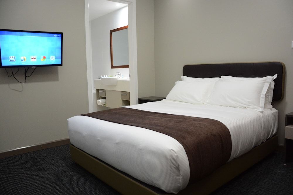 Executive Studio Suite, 1 Queen Bed, Accessible