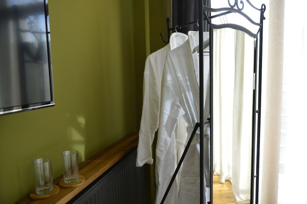 Hotel 27 Basic Double Room Single Use, 1 Bedroom, Non Smoking 9