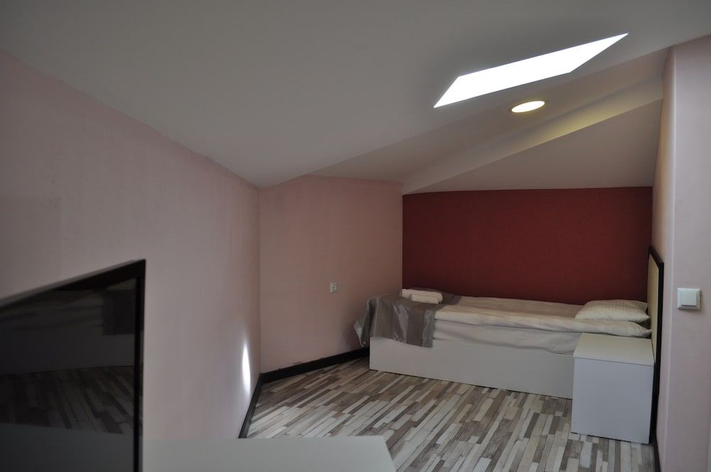 Tiflis Metekhi Hotel Standard Triple Room 3