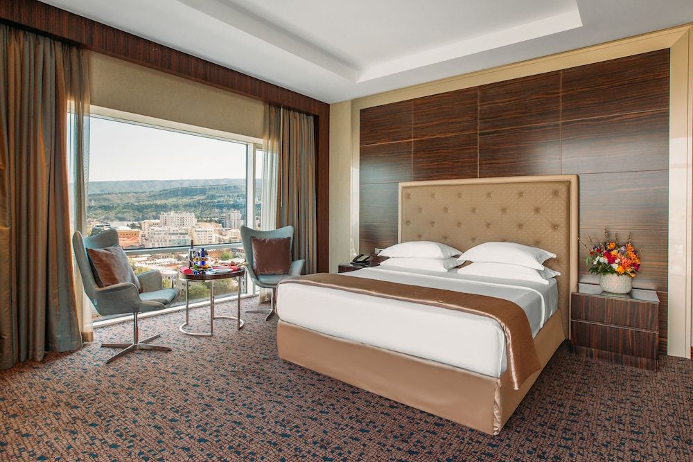 The Biltmore Hotel Tbilisi Premium Room, 1 Queen Bed 4