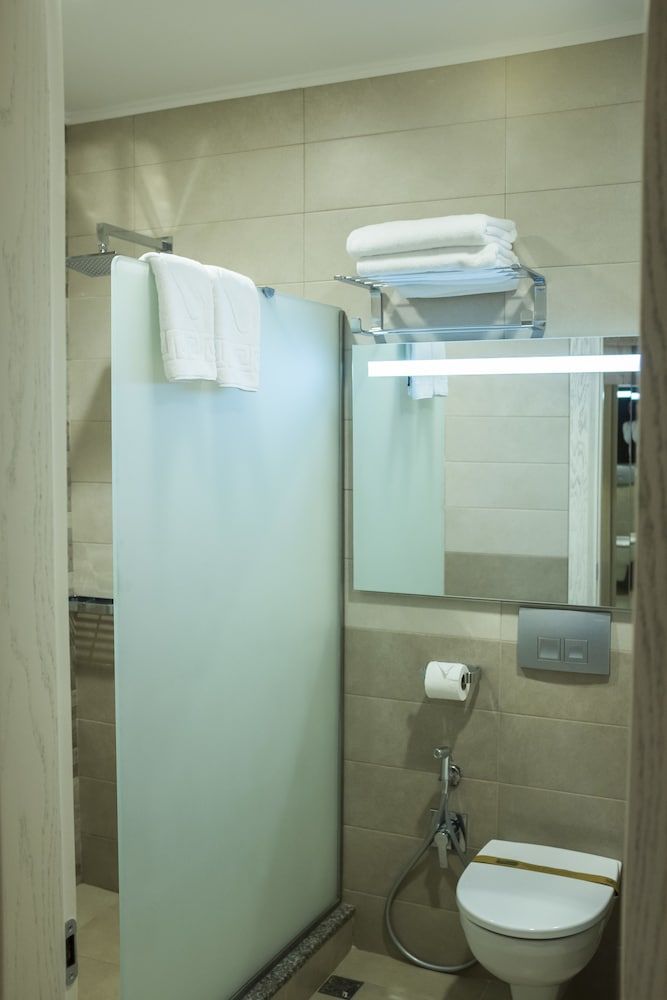 Colosseum Marina Hotel Standard Twin Room 4