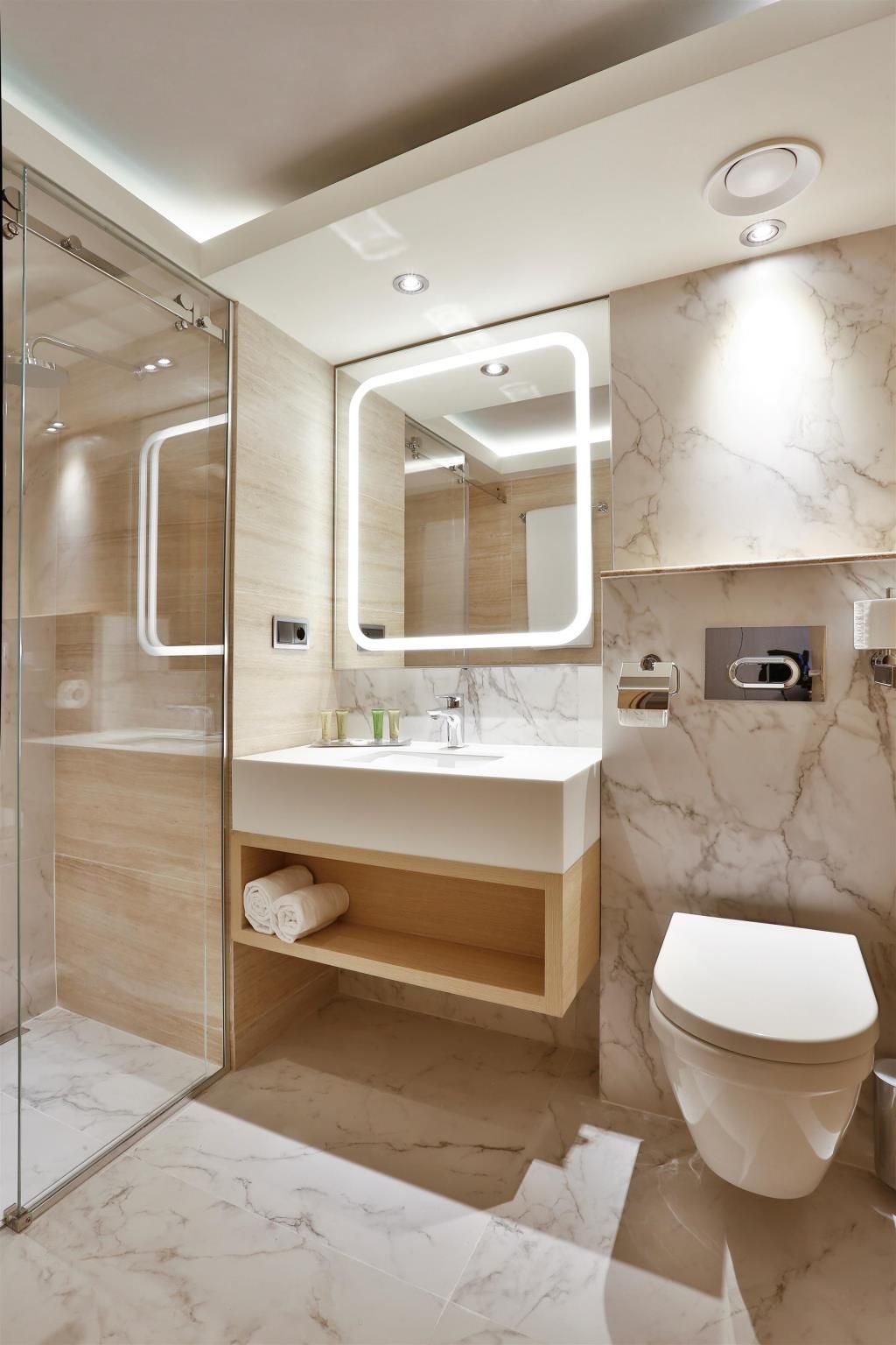 Best Western Kutaisi Suite - 1 King Bed, Nonsmoking, Deluxe Room 3