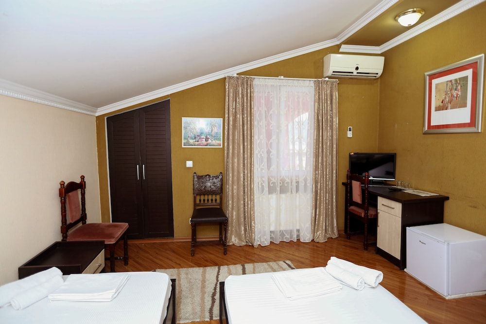 Hotel Isaka Standard Double or Twin Room 16