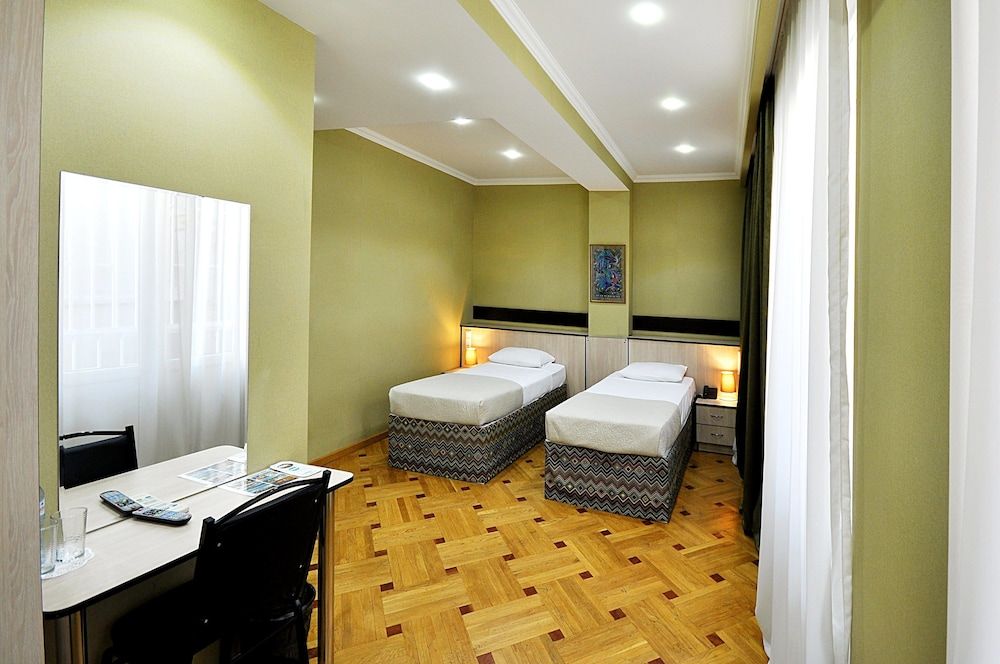 undefined Hotel Frida 3