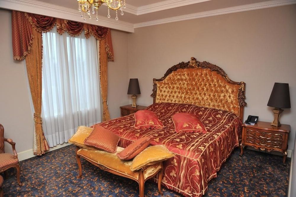 Presidential Suite