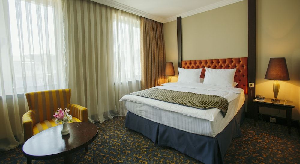 Deluxe Double or Twin Room, City View