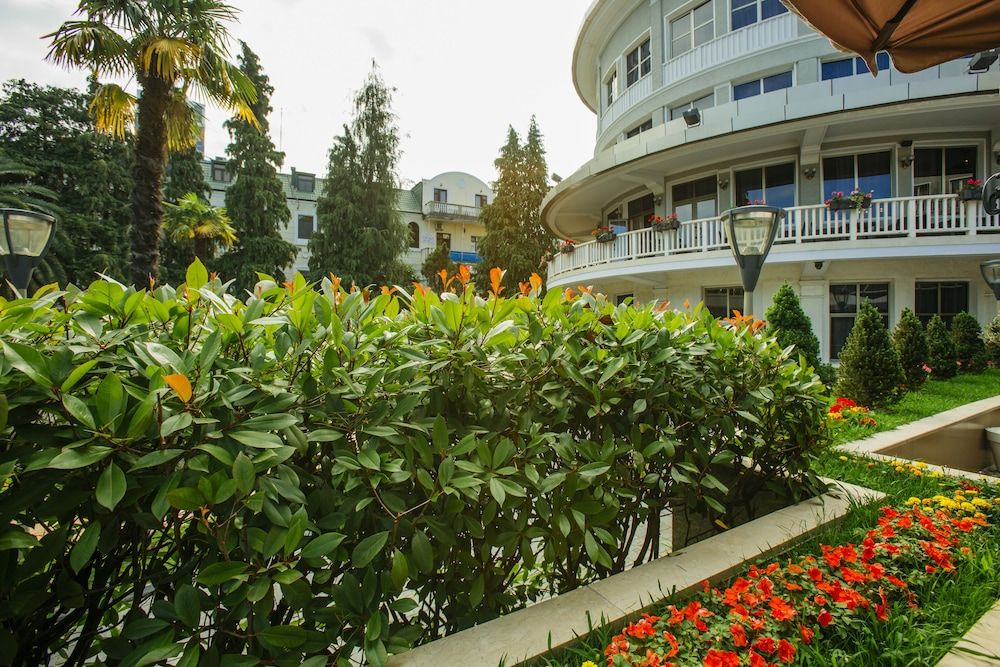 undefined Hotel Intourist Palace Batumi 4