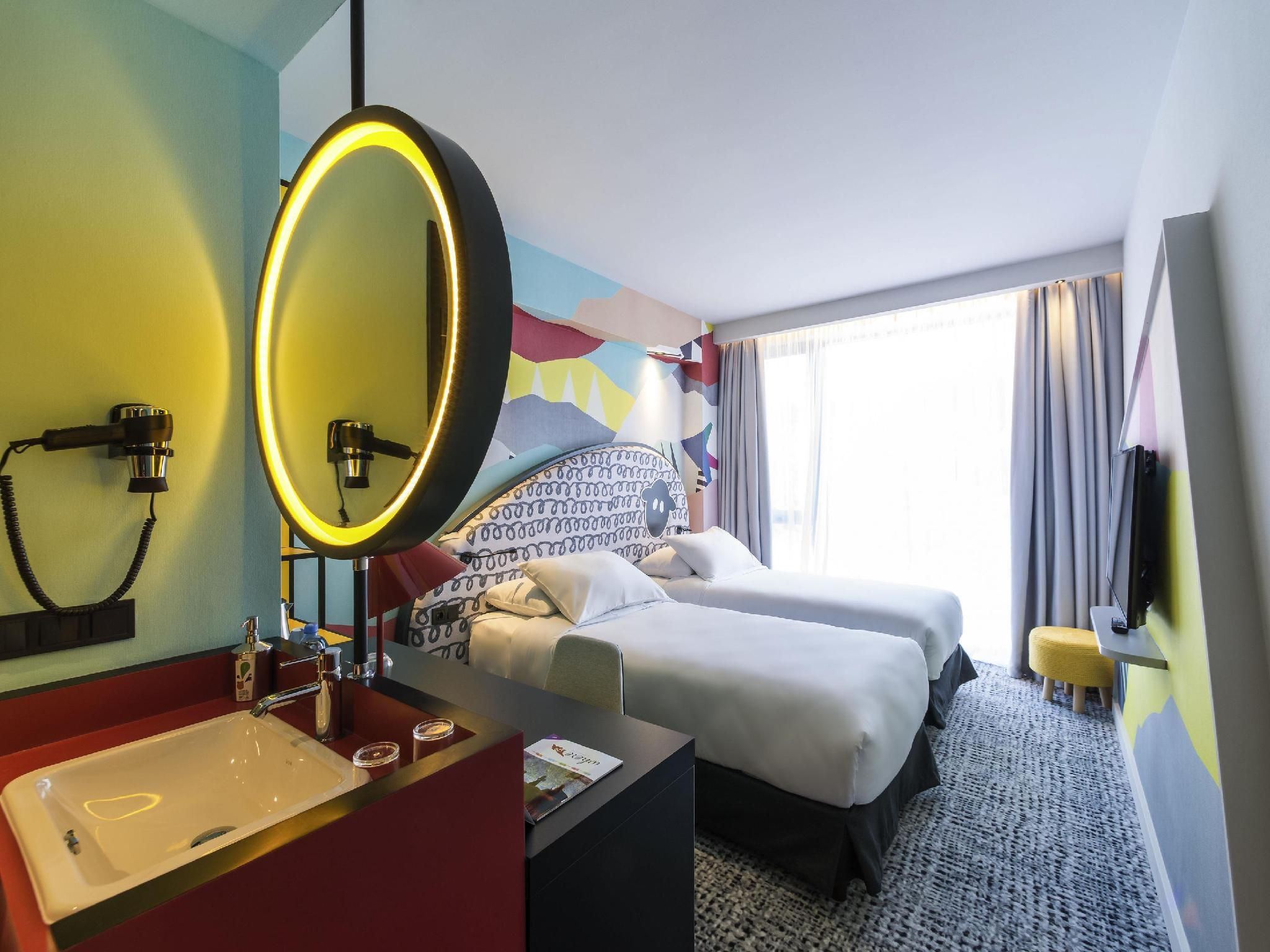Standard Twin Room