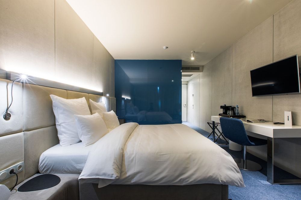 The Grove Design Hotel Superior Double Room (Blau ) 3