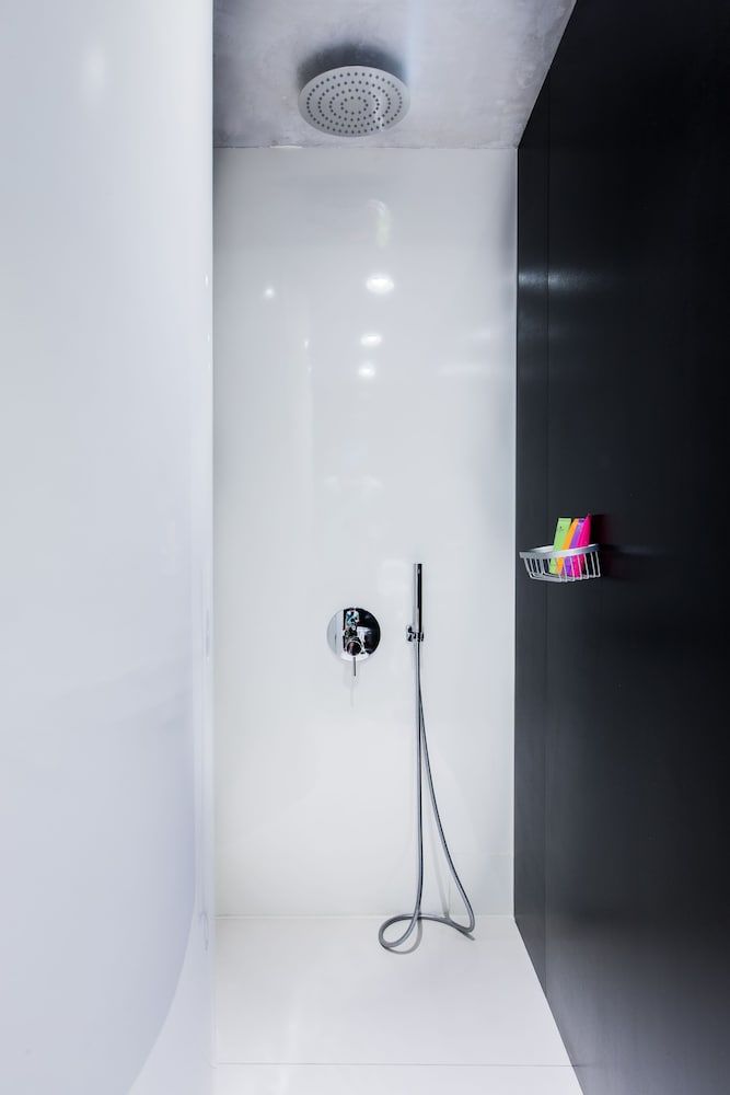 undefined The Grove Design Hotel 6