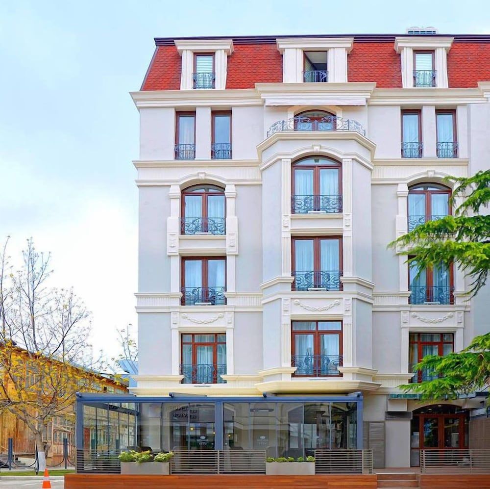 undefined City Avenue 6