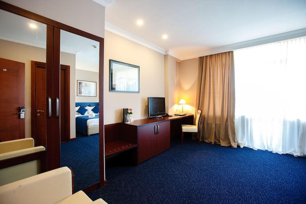 Cruise Hotel Standard Triple Room 2