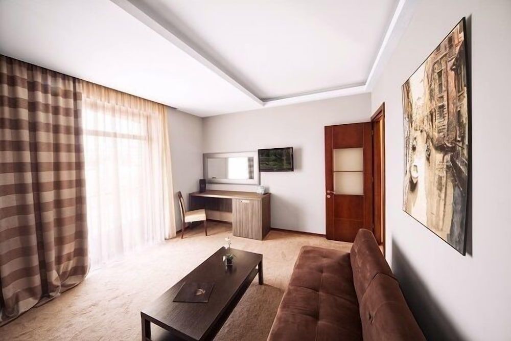 undefined Cruise Hotel 3