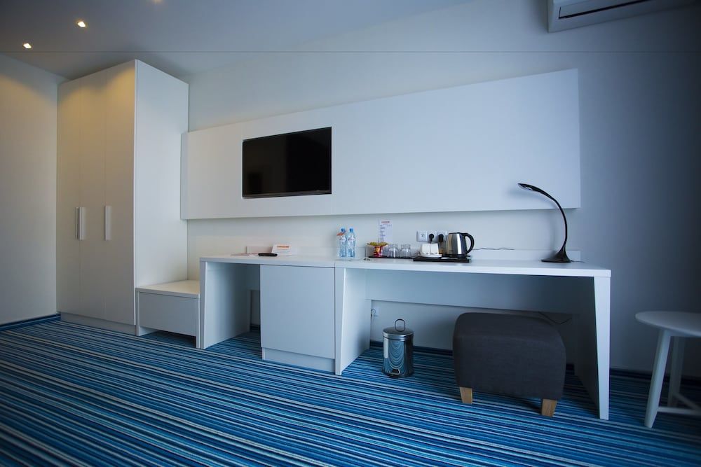 Tangerine Apart Hotel Batumi Standard Double Room 5