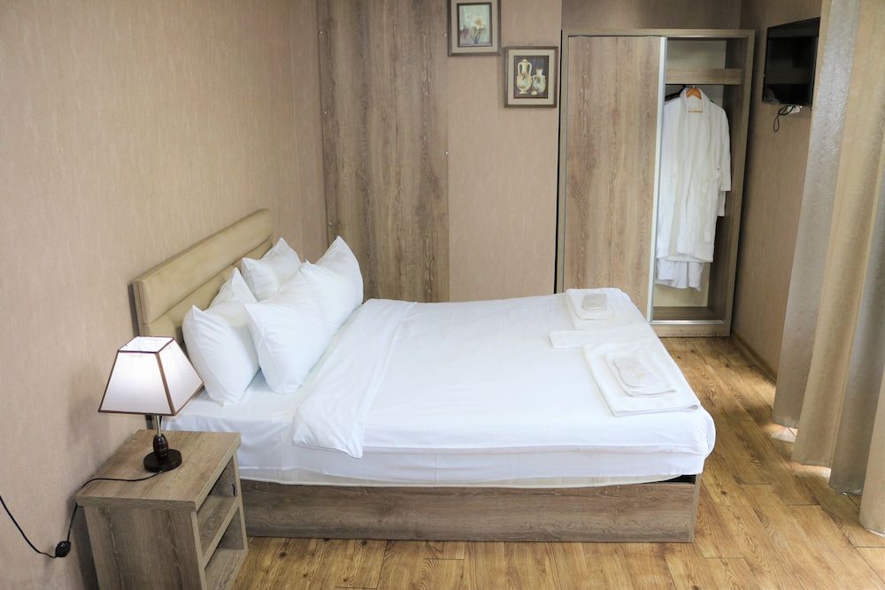 undefined L Plaza Hotel