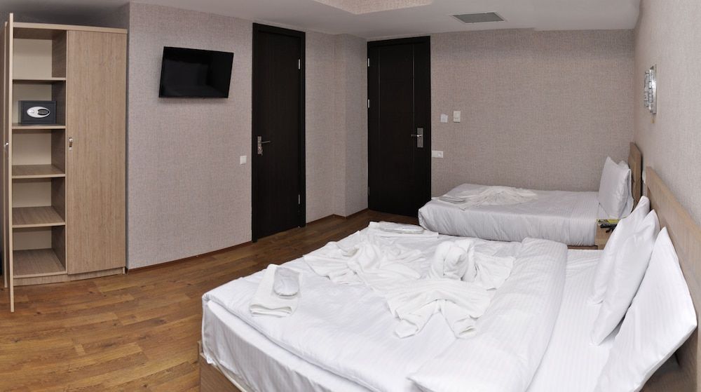 undefined L Plaza Hotel 2