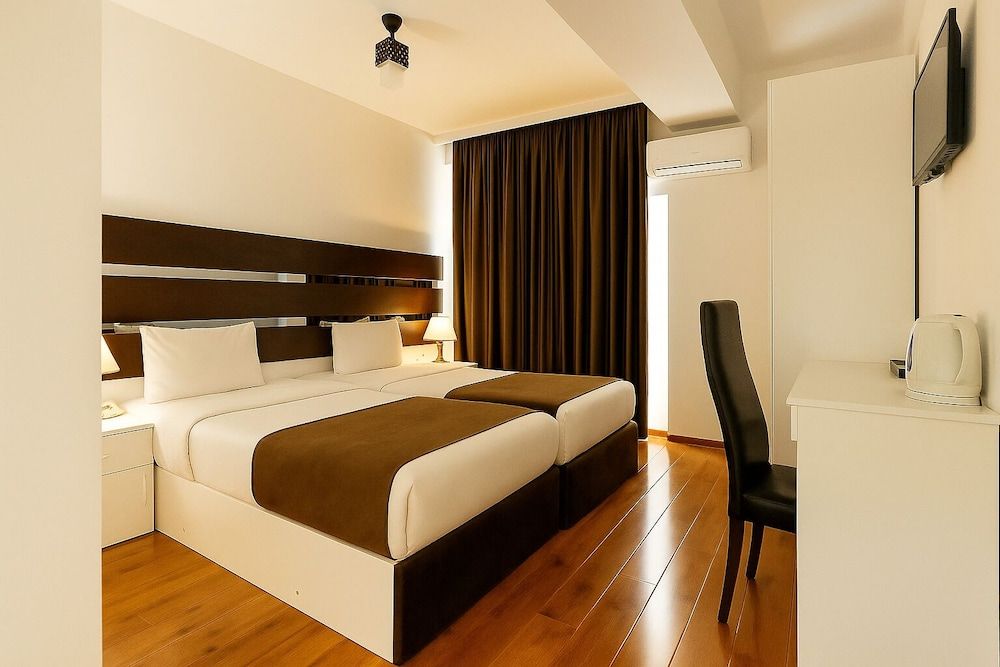 Hotel Grand Palace Tbilisi Standard Double or Twin Room 3