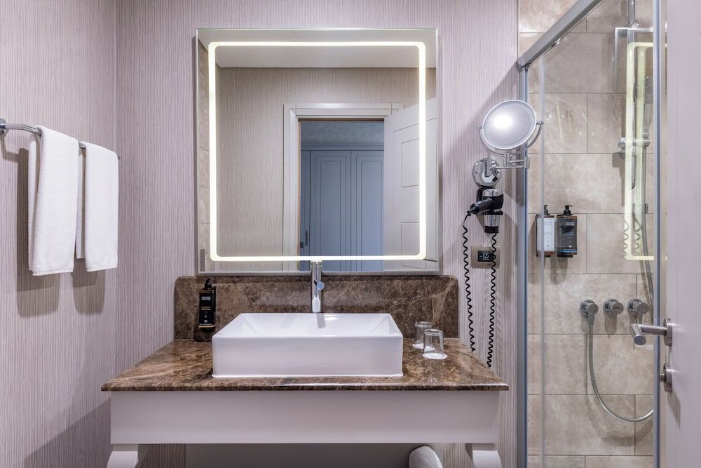 Mercure Tbilisi Old Town Standard Twin Room, 2 Twin Beds 6