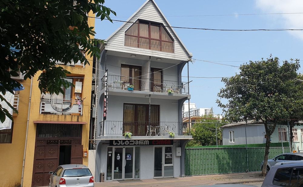 undefined Hotel Leon 5