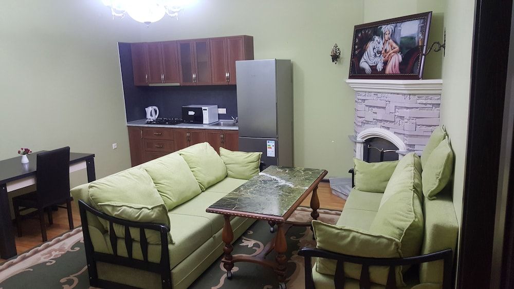 undefined Hotel Leon 8