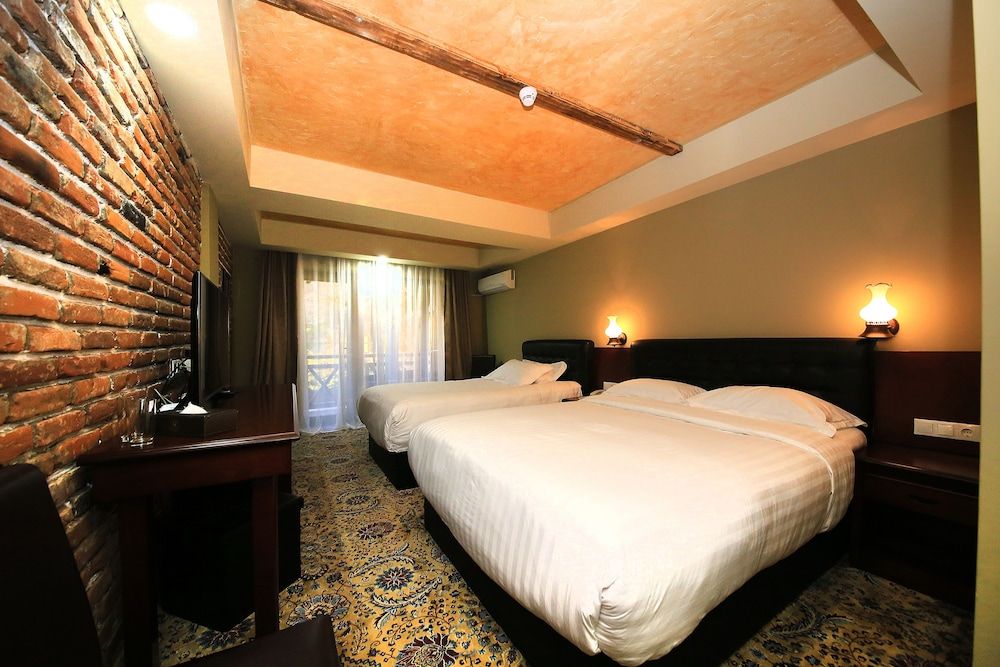 Borjomi Palace Superior Triple Room 3