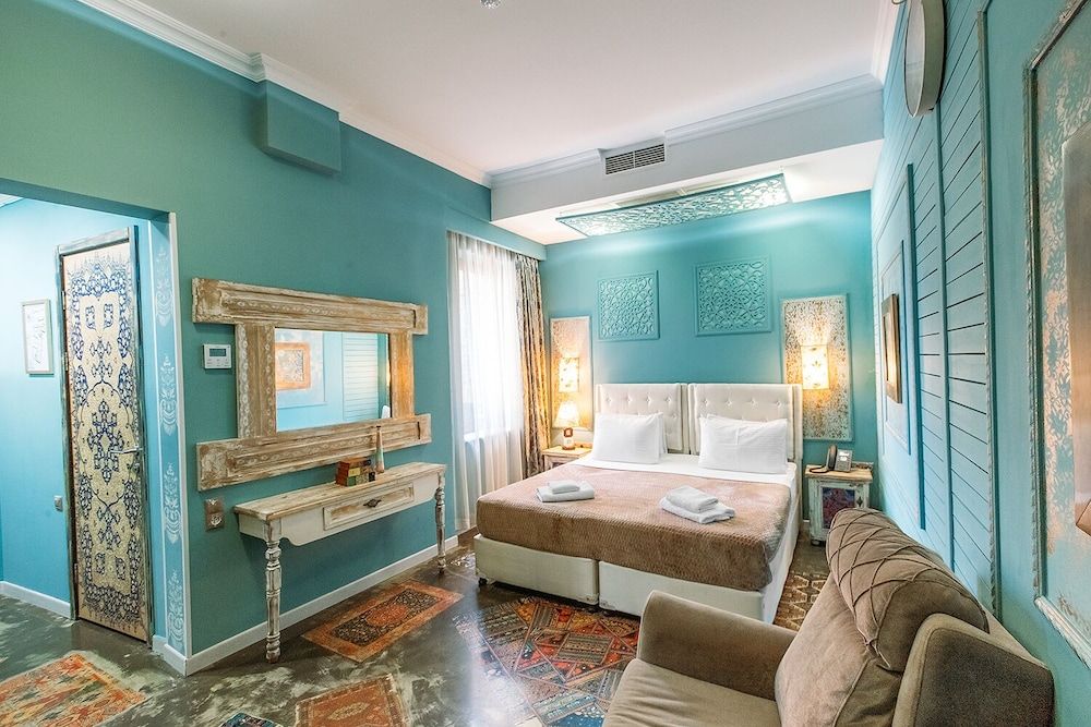 undefined Aivani Hotel 4