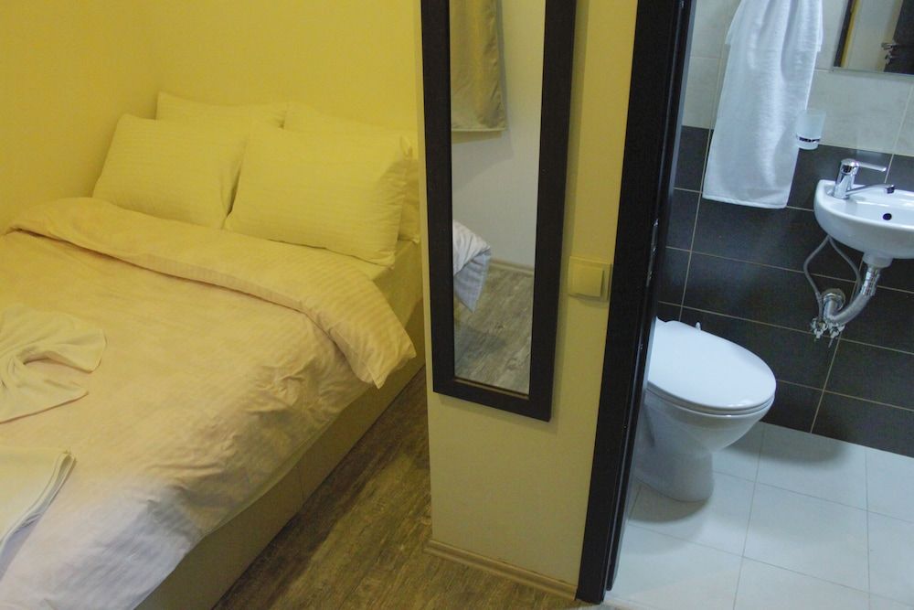 Rustaveli 36 Hotel Economy Double Room 8