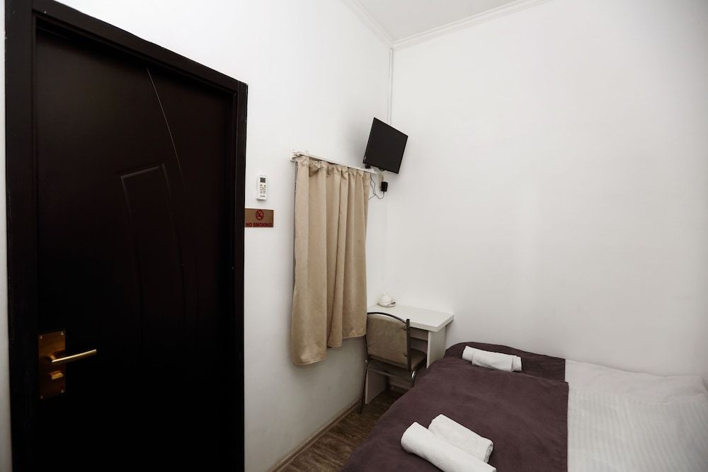 Rustaveli 36 Hotel Standard Double Room 23