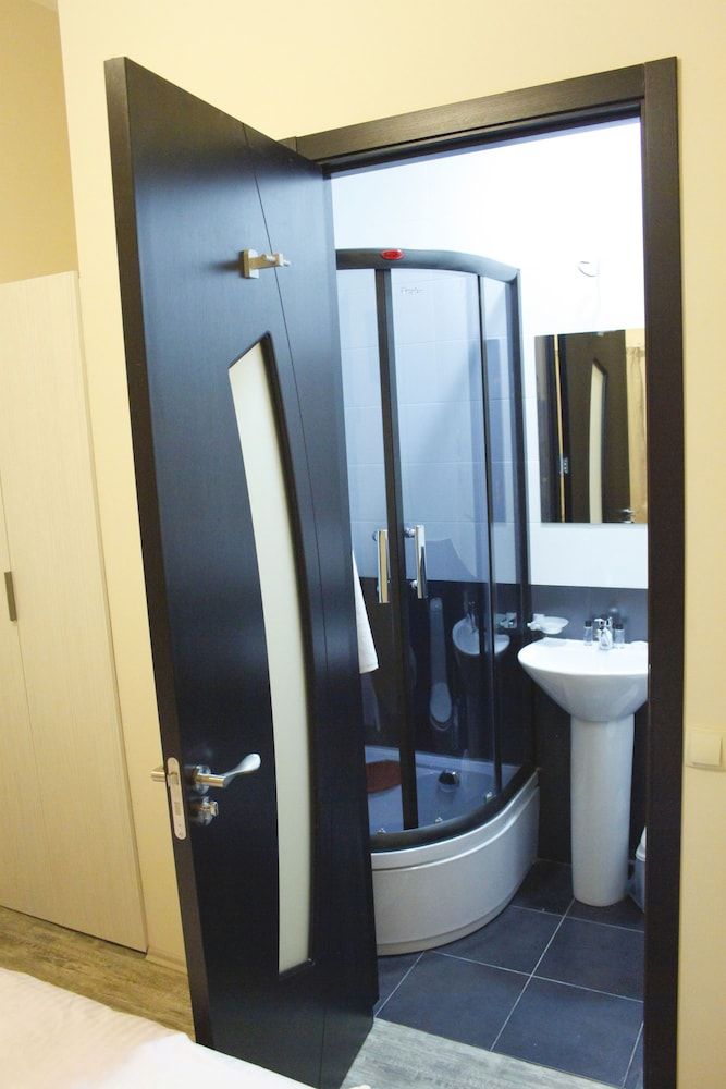 Rustaveli 36 Hotel Economy Double Room 9