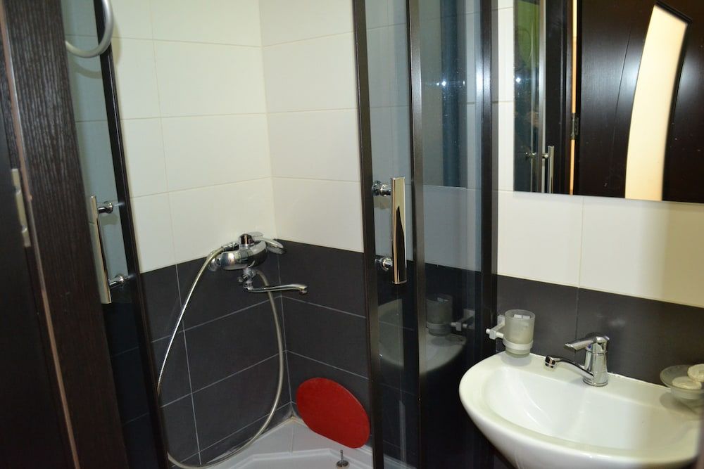 Rustaveli 36 Hotel Economy Double Room 13