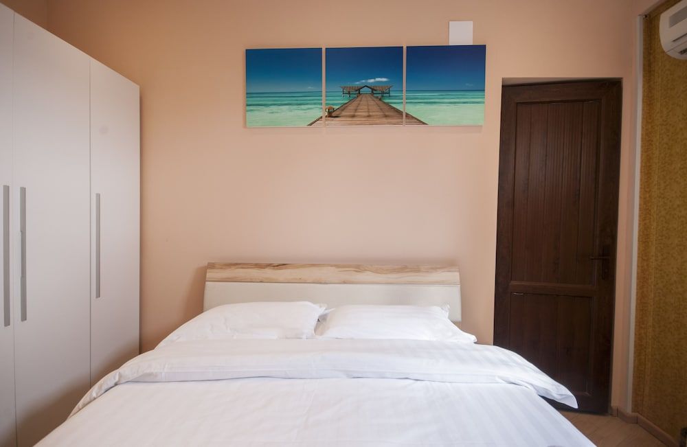 London Palace Standard Double Room 6