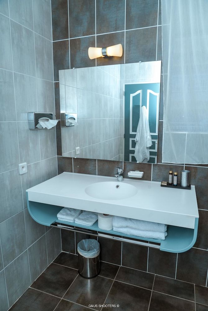 Eclipse La Belle Etoile Premium Room: Premium Room Eclipse with 1 Large Bed 7