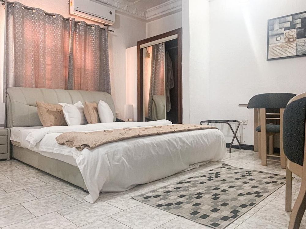 Traditional Suite