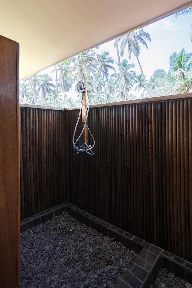 Maaha Beach Resort Executive Double Room 2